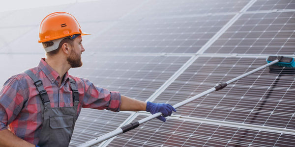 How To Clean Roof Solar Panels?